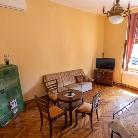Apartamento Apartman Gaudeamus Varaždin Exterior foto