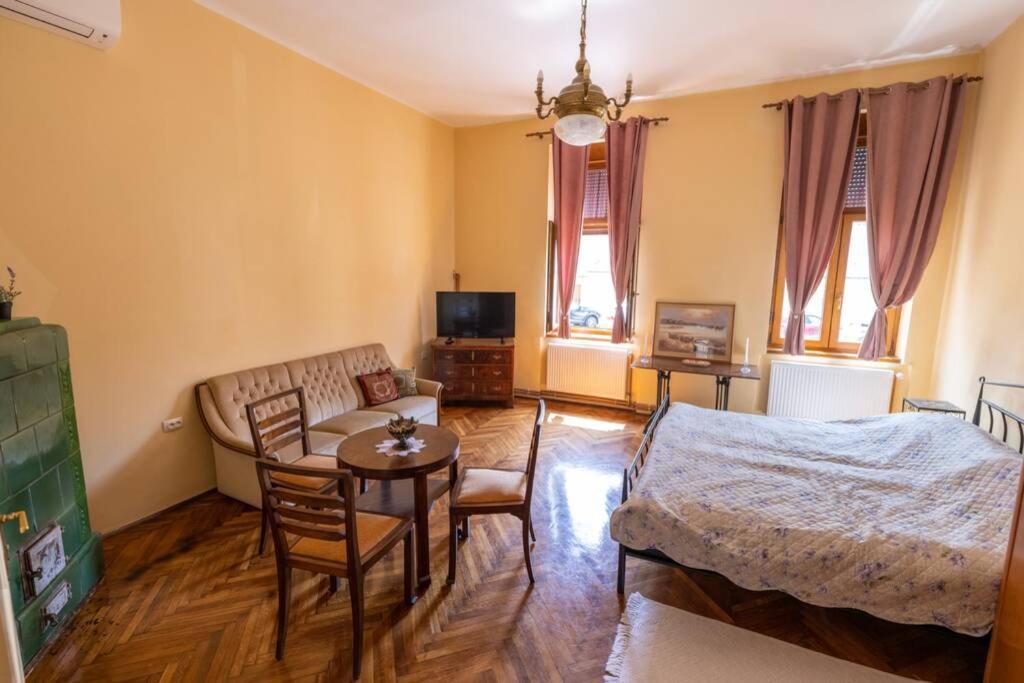 Apartamento Apartman Gaudeamus Varaždin Exterior foto